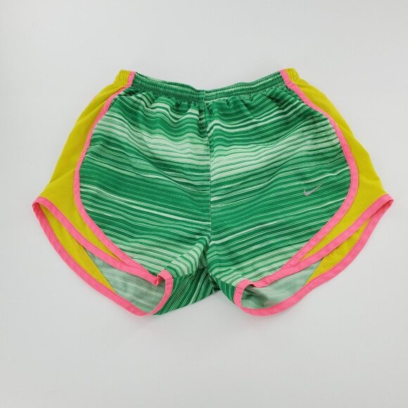 Nike Dri-Fit Woman's Green Sport‎ Shorts XS Polyester 100% - Picture 1 of 4